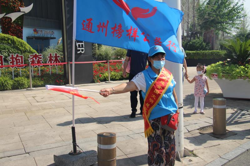 <strong>大黑屌肏白屄视频</strong>